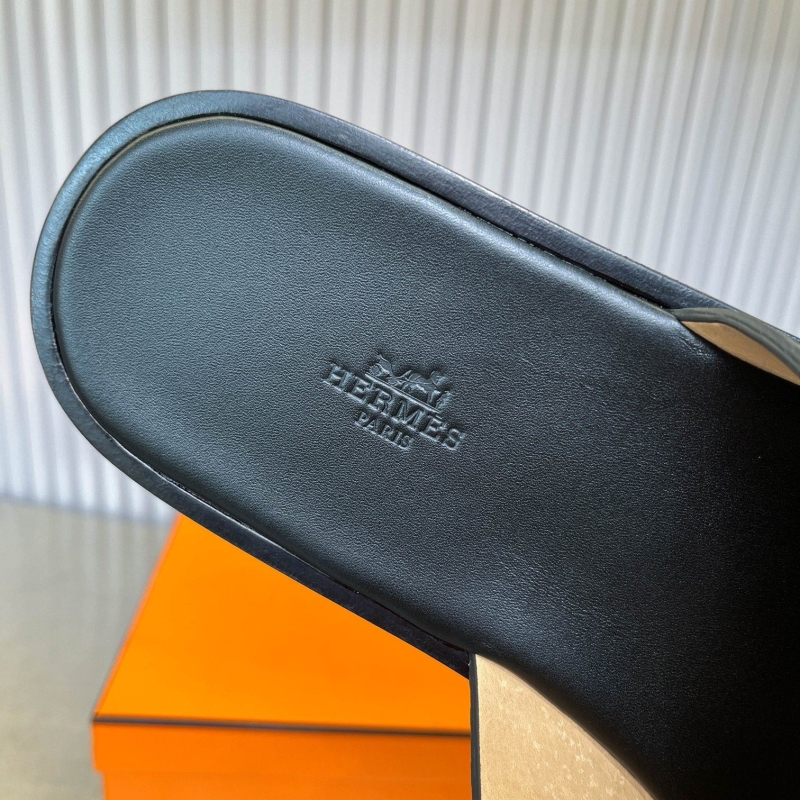 H**me5 slippers